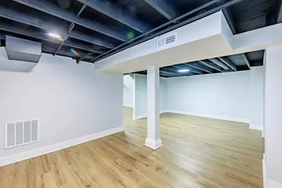 9356 S Manistee Avenue, Chicago, IL 60617 - Photo 34