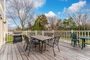 2409 Baldwin Ct, Schaumburg, IL 60193 - Photo 30