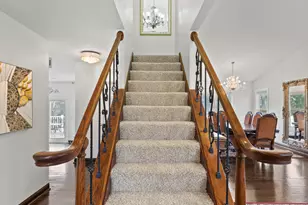 2409 Baldwin Ct, Schaumburg, IL 60193 - Photo 4