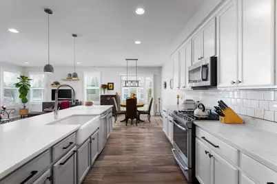 27W119 Redbud Lane, Winfield, IL 60190 - Photo 12