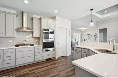 16332 S Forest Edge Drive, Plainfield, IL 60586 - Photo 4