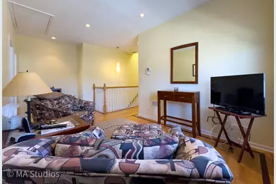 8912 Harms Road, Morton Grove, IL 60053 - Photo 52