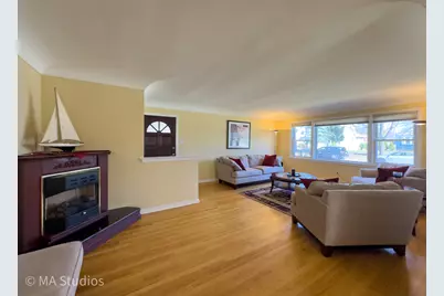 8912 Harms Road, Morton Grove, IL 60053 - Photo 8