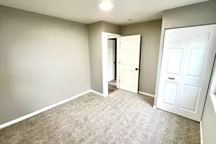 859 Foran Ln, Aurora, IL 60506 - Photo 10