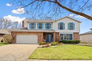 225 Fairway Dr, Prospect Heights, IL 60070 - Photo 2