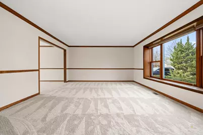 225 Fairway Drive, Prospect Heights, IL 60070 - Photo 8