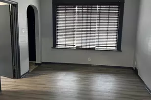 109 W 110th Pl, Chicago, IL 60628 - Photo 2