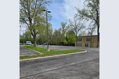 261 E Lake Street, Bloomingdale, IL 60108 - Photo 2