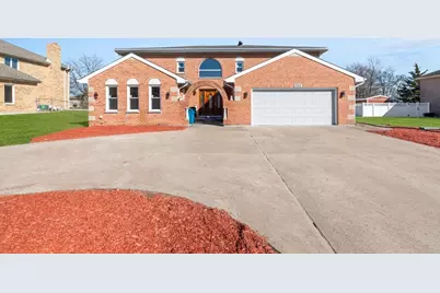 725 N 8th Avenue, Addison, IL 60101 - Photo 1