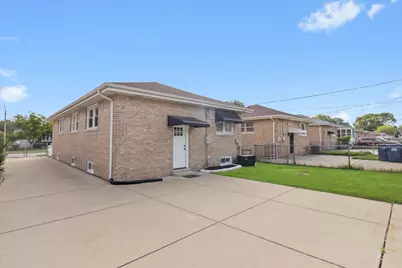 8804 S Fairfield Avenue, Evergreen Park, IL 60805 - Photo 28