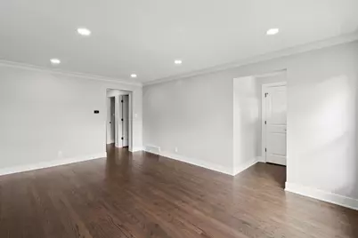 8804 S Fairfield Avenue, Evergreen Park, IL 60805 - Photo 6