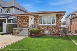 2919 W 101st Pl, Evergreen Park, IL 60805 - Photo 1
