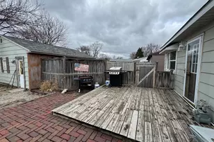 450 E 7th Street Ct E, Milan, IL 61264 - Photo 16