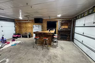 450 E 7th Street Ct E, Milan, IL 61264 - Photo 20