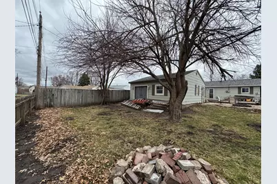 450 E 7th Street Court E, Milan, IL 61264 - Photo 18