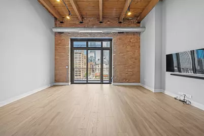 770 W Gladys Avenue #604, Chicago, IL 60661 - Photo 2