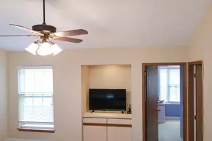 922 Little Falls Ct, Elk Grove Village, IL 60007 - Photo 22