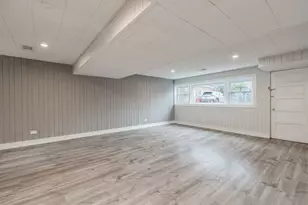 8231 Kilbourn Ave, Skokie, IL 60076 - Photo 28