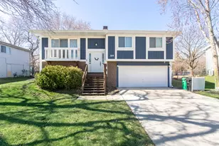 314 Sutherland Ln, Bloomingdale, IL 60108 - Photo 1