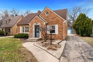 320 Vale Ave, Rockford, IL 61107 - Photo 2