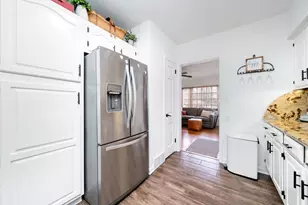 320 Vale Ave, Rockford, IL 61107 - Photo 10