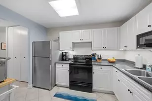 70 W Huron St, Chicago, IL 60654 - Photo 8
