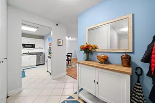 70 W Huron St, Chicago, IL 60654 - Photo 14