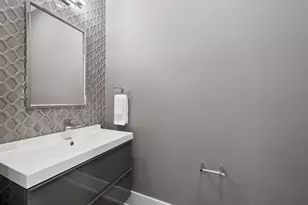 4220 S Ellis Ave, Chicago, IL 60653 - Photo 10