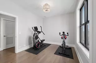 4220 S Ellis Ave, Chicago, IL 60653 - Photo 8