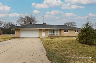 40798 N Forest View Rd, Wadsworth, IL 60083 - Photo 1