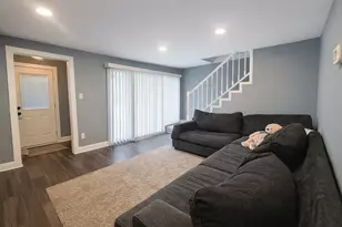 6509 W 83rd St, Burbank, IL 60459 - Photo 2