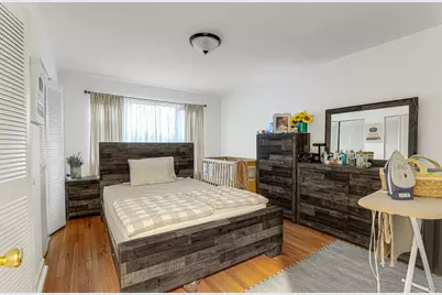 2424 W Estes Avenue #4I, Chicago, IL 60645 - Photo 8