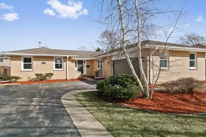 1333 N Ridge Avenue, Arlington Heights, IL 60004 - Photo 2