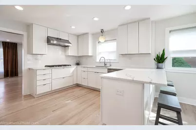 708 N Russel Street, Mount Prospect, IL 60056 - Photo 6