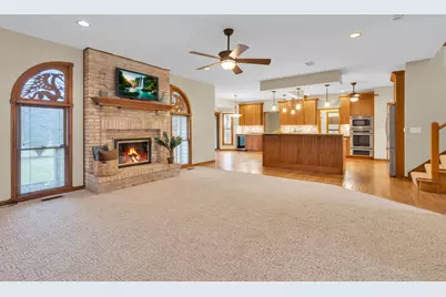 1364 Saxon Lane E, Naperville, IL 60564 - Photo 6