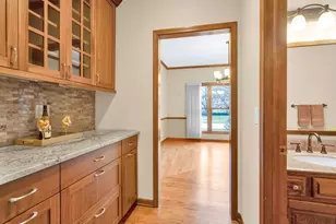 1364 Saxon Ln E, Naperville, IL 60564 - Photo 12