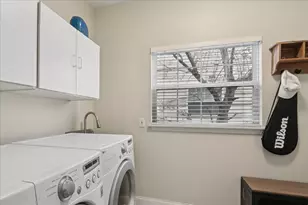 12790 W Sanctuary Ln, Lake Bluff, IL 60044 - Photo 28