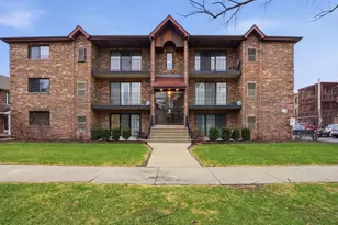 17 N Madison Ave, La Grange, IL 60525 - Photo 1