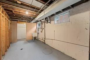 13904 S Tracy Ave, Riverdale, IL 60827 - Photo 16