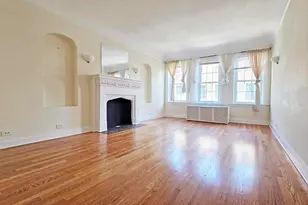 2333 W Farwell Ave, Chicago, IL 60645 - Photo 2