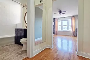 2333 W Farwell Ave, Chicago, IL 60645 - Photo 12
