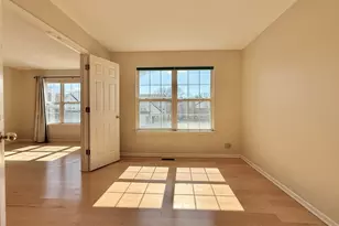 1560 E Baronet Ln, Palatine, IL 60074 - Photo 32