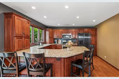 9228 S 55th Court, Oak Lawn, IL 60453 - Photo 8