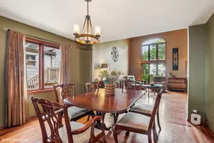 9228 S 55th Ct, Oak Lawn, IL 60453 - Photo 6