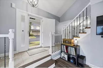 1345 Queensgreen Circle, Naperville, IL 60563 - Photo 8