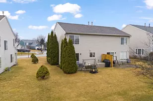 2924 Impressions Dr, Lake in the Hills, IL 60156 - Photo 24