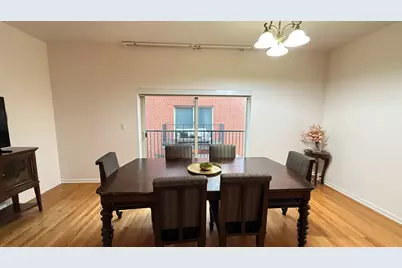 338 E 25th Place, Chicago, IL 60616 - Photo 16