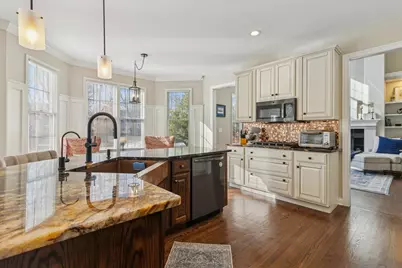 909 King Edward Avenue, Saint Charles, IL 60174 - Photo 16