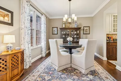 909 King Edward Avenue, Saint Charles, IL 60174 - Photo 10