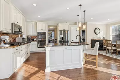 909 King Edward Avenue, Saint Charles, IL 60174 - Photo 18